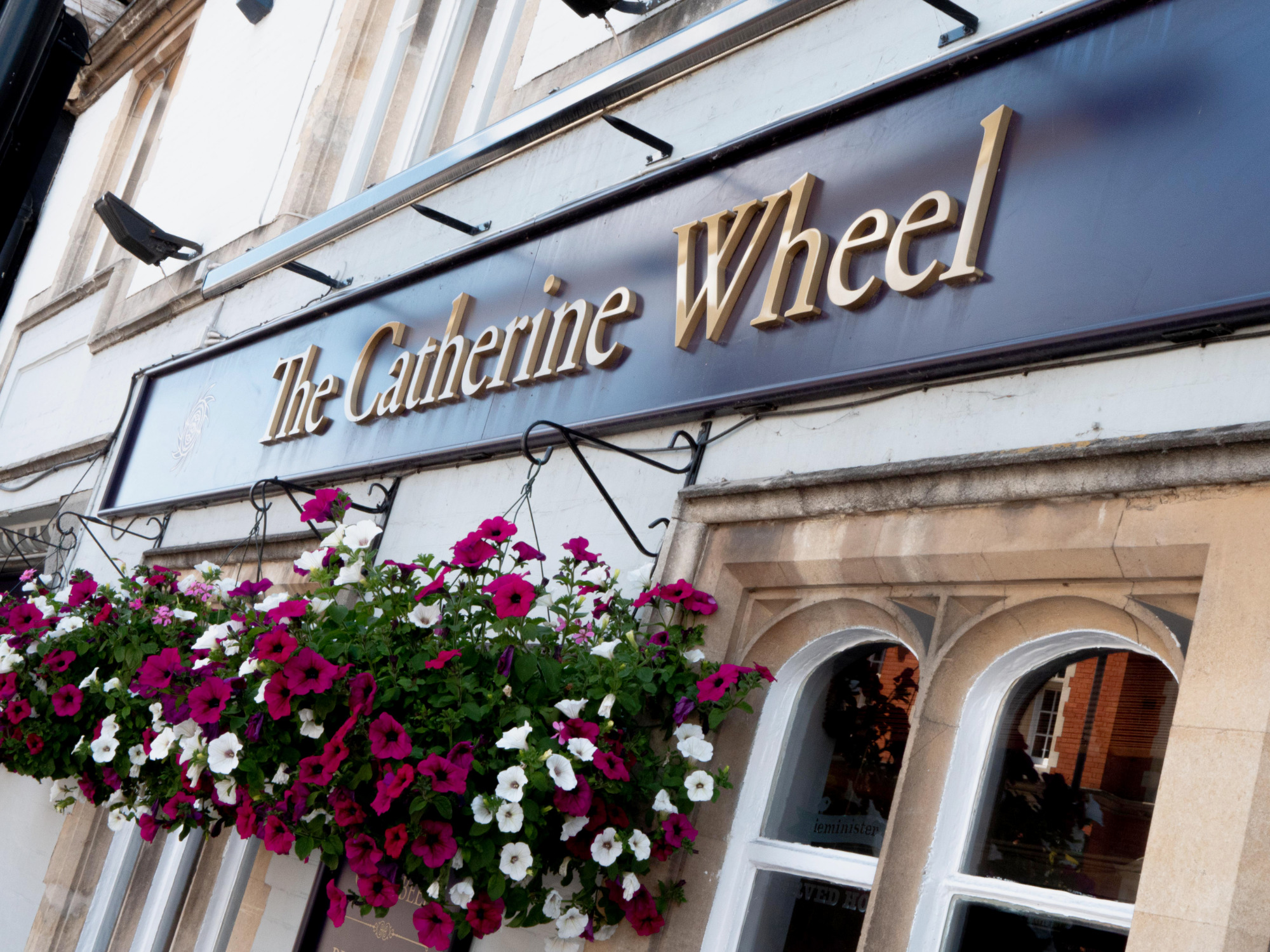 the catherine wheel pub in newbury